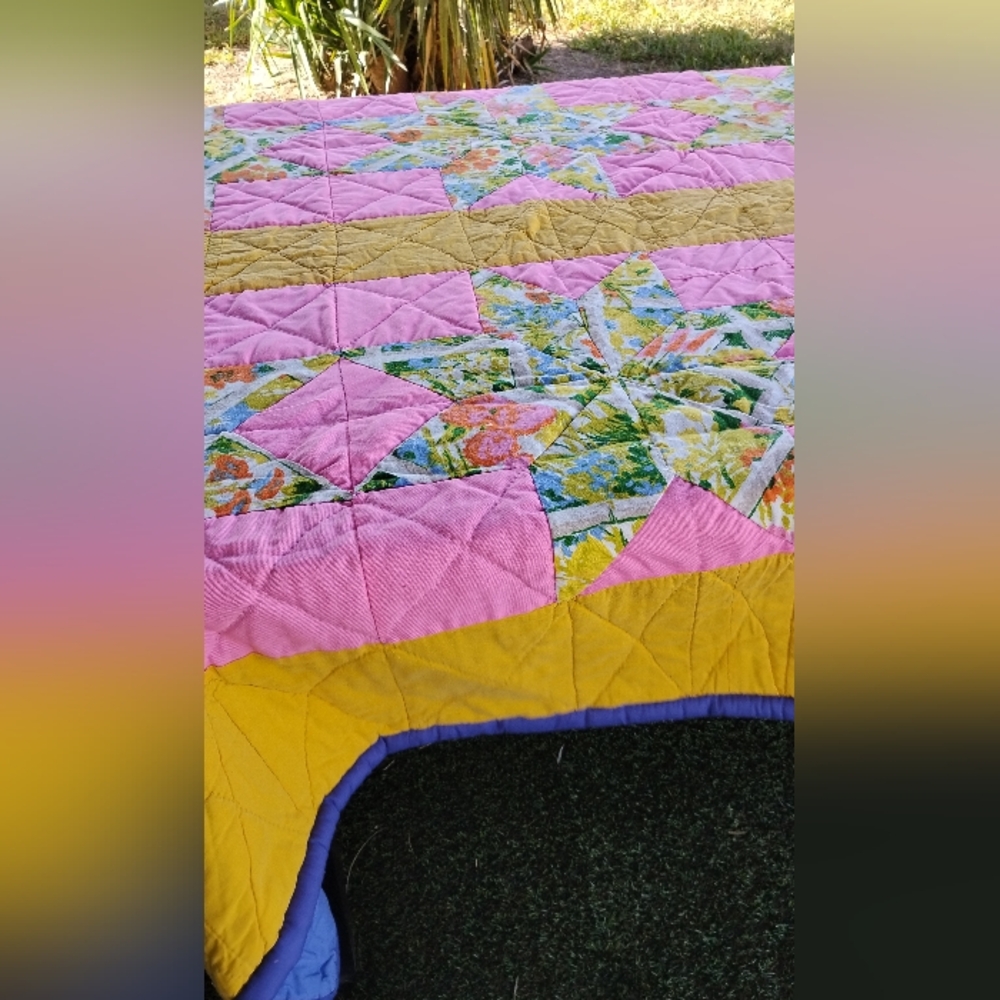 VINTAGE HAND STITCHED STAR QUILT - Picture 7 of 8